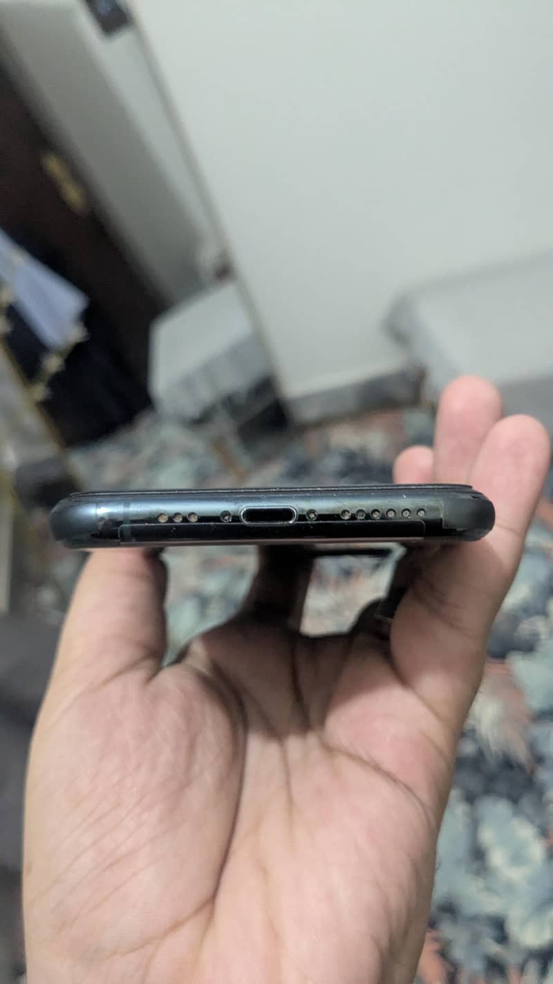 Apple iPhone 11 Pro 3