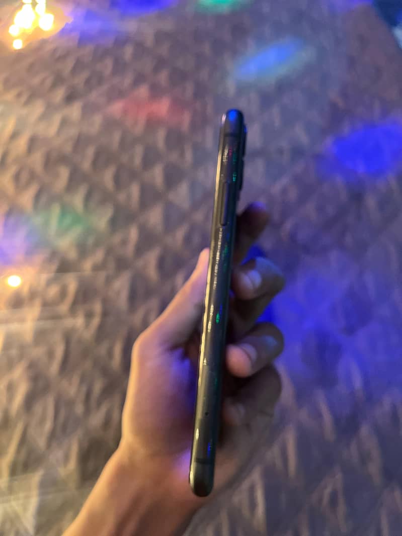 Apple iPhone 11 5
