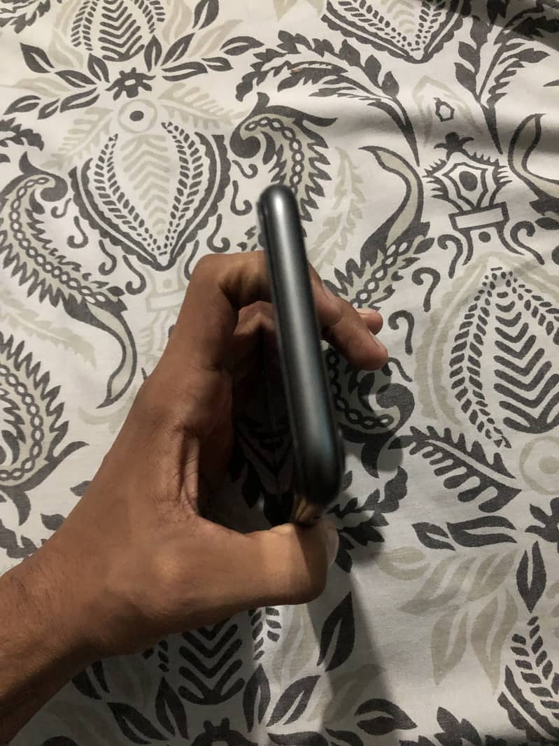 Apple iPhone 11 2
