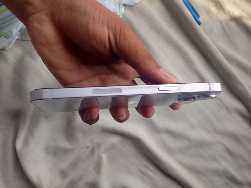 Apple iPhone 14 plus 4