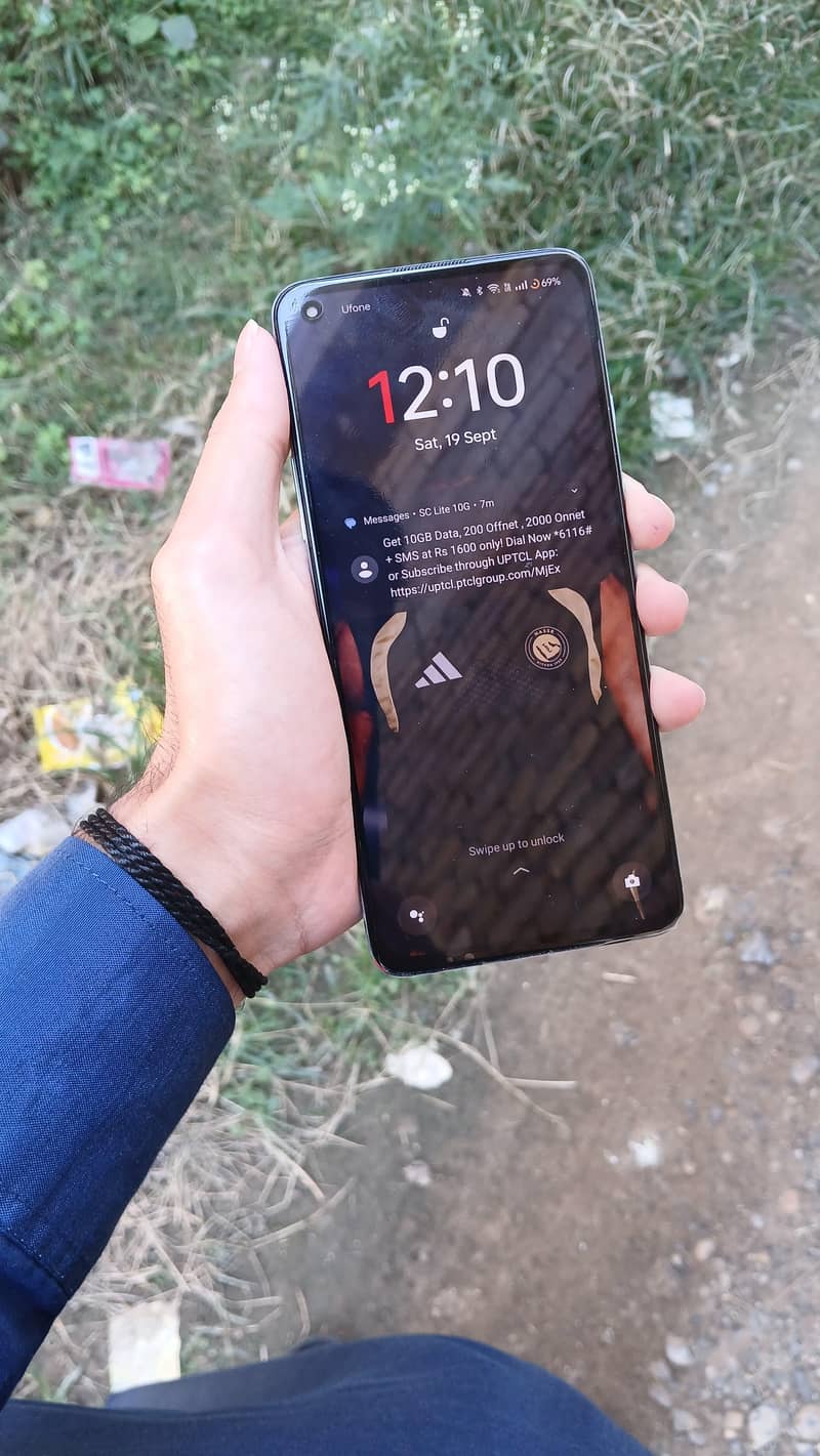 One Plus 9R 1