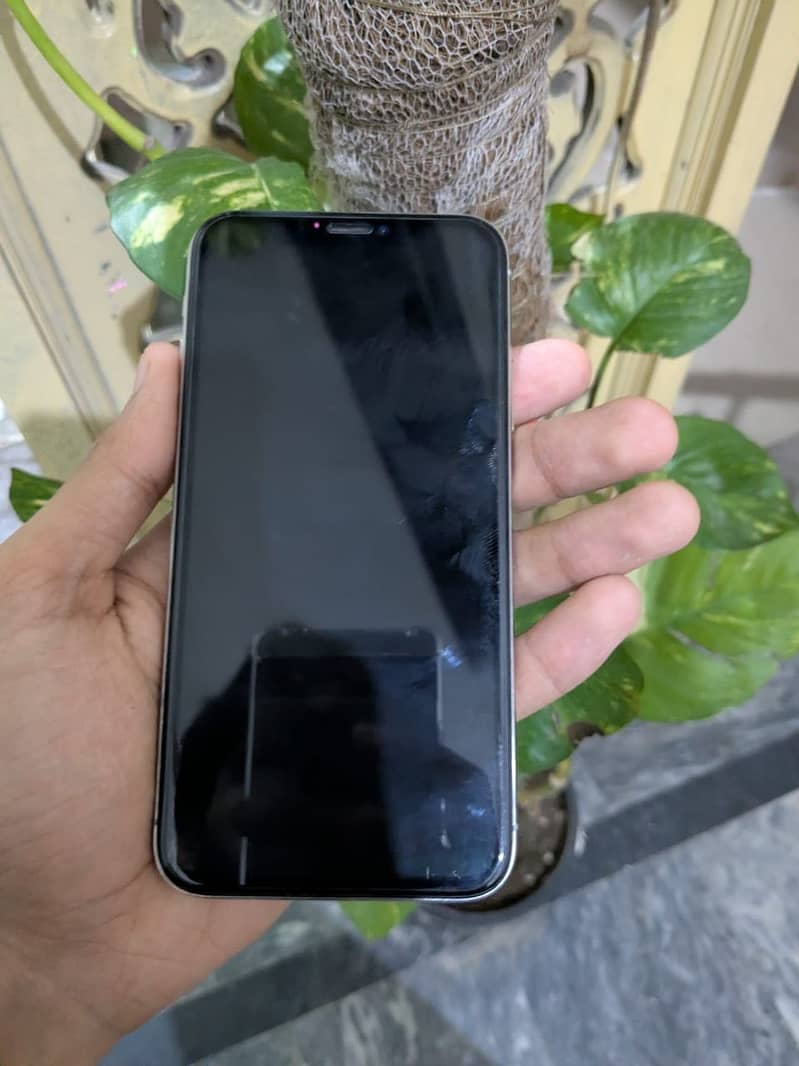 Apple iPhone X 3