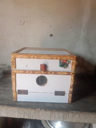 30 egg incubator for sale in sargodha-auto tempreture W1209