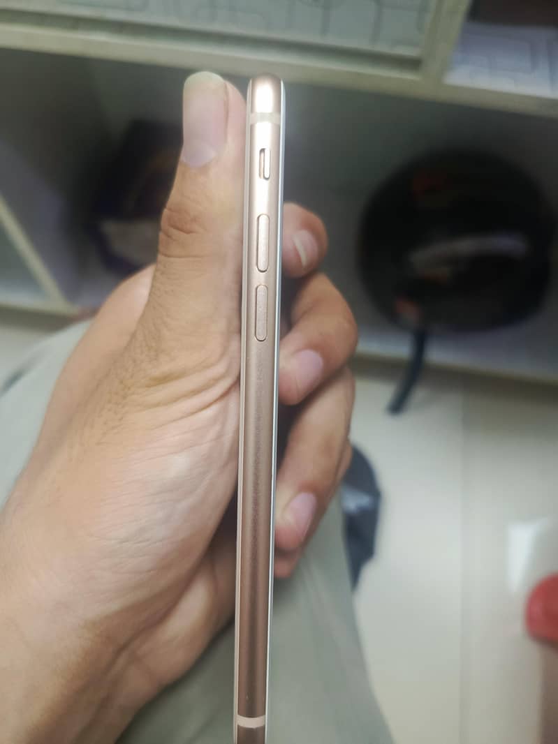 Apple iPhone 8 2