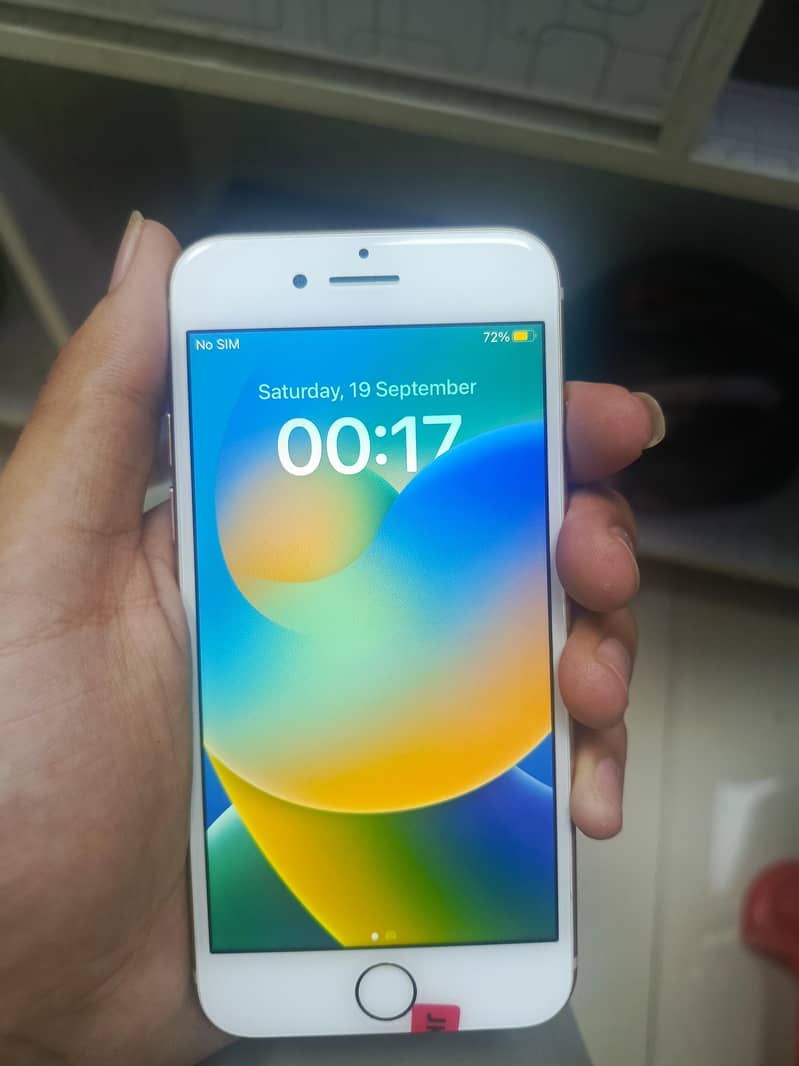 Apple iPhone 8 3