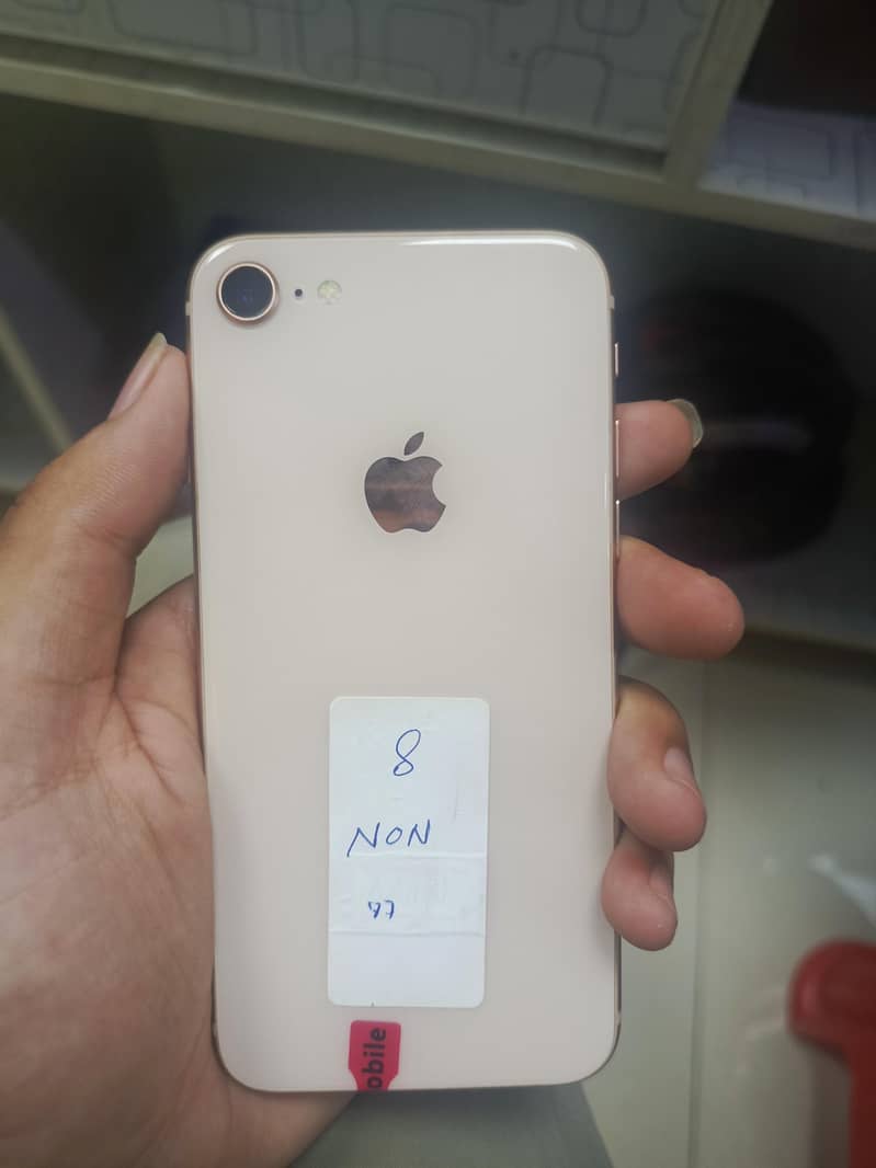 Apple iPhone 8 4