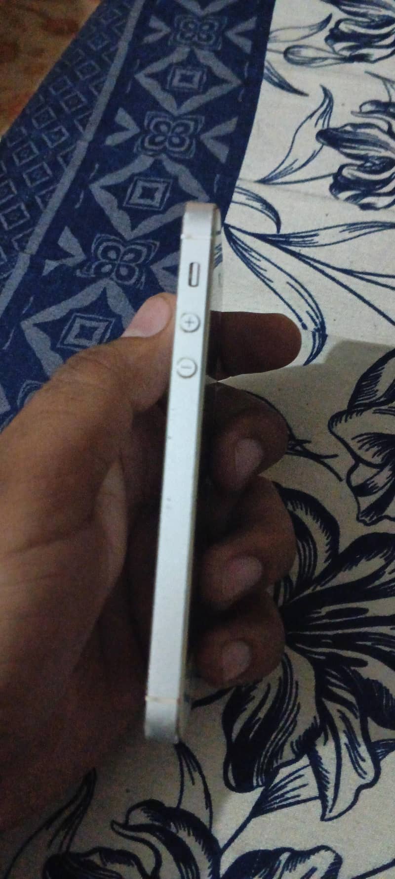 Apple iPhone 5s 4