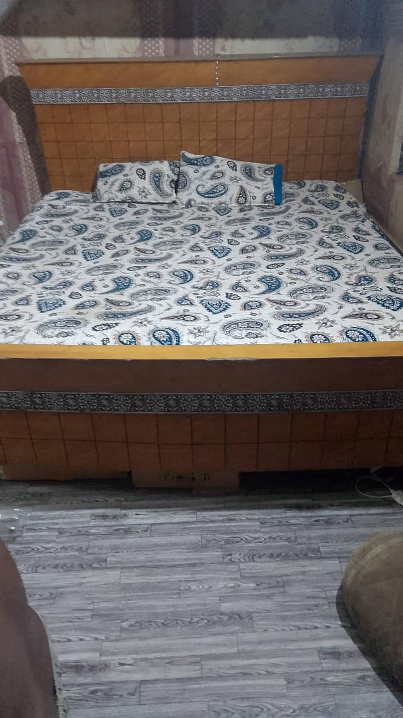 double bed fresh condition 0