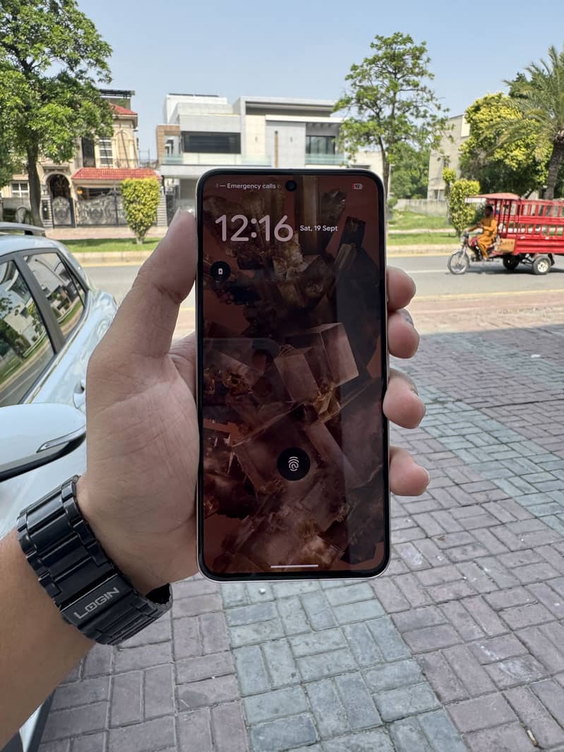 Google Pixel 8 2