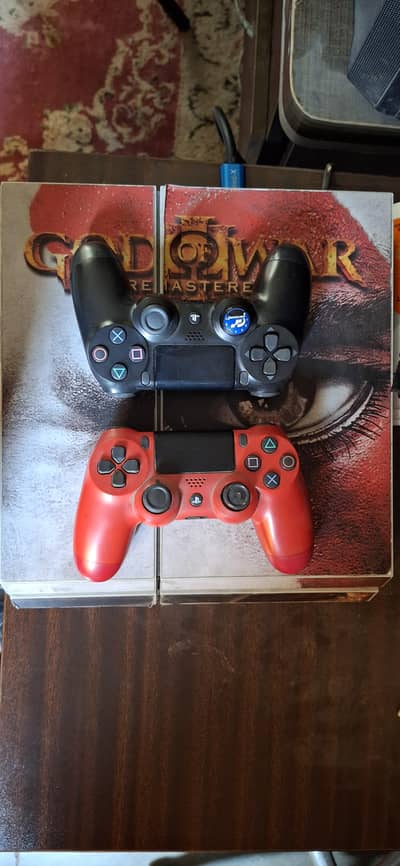 PS4 JAILBREAK (500 GB) God Of War Theme -2 Controllers- 9/10 Condition