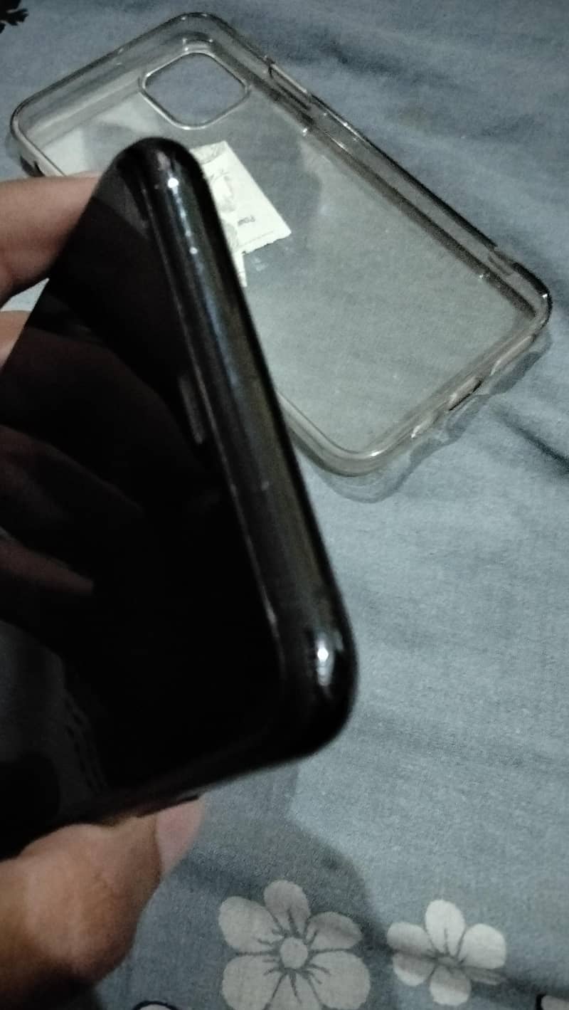 apple iphone 11 pro max 3