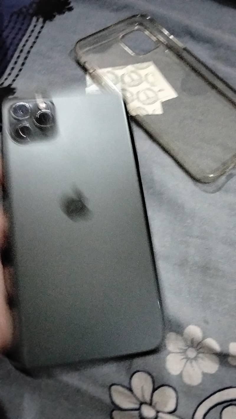 apple iphone 11 pro max 5