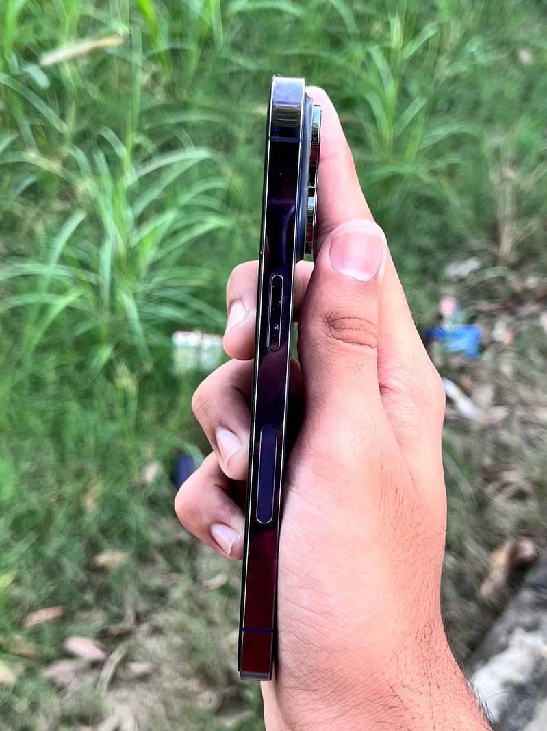 Apple iPhone 14 Pro 4