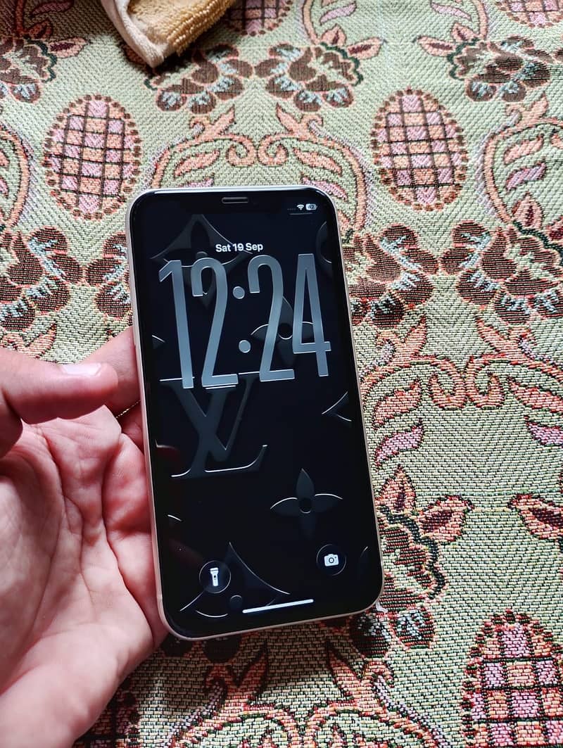 Apple iPhone 11 5