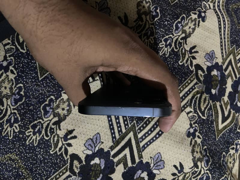 Apple iPhone 12 Pro 2