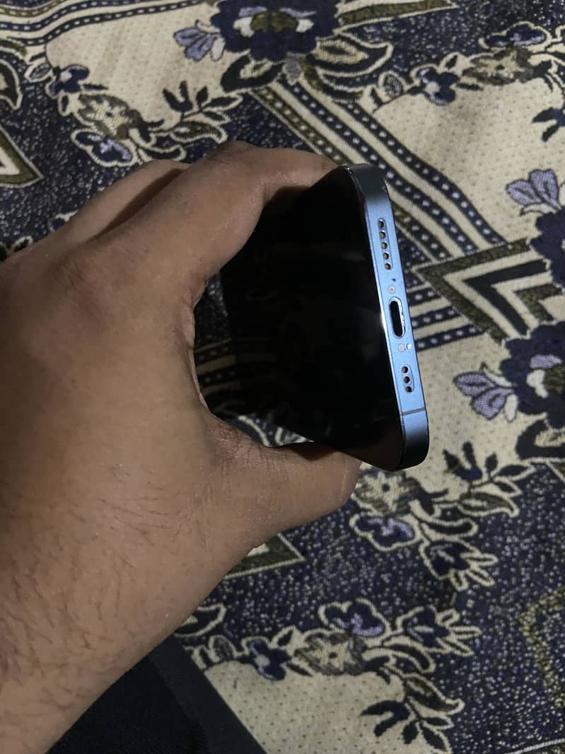 Apple iPhone 12 Pro 3