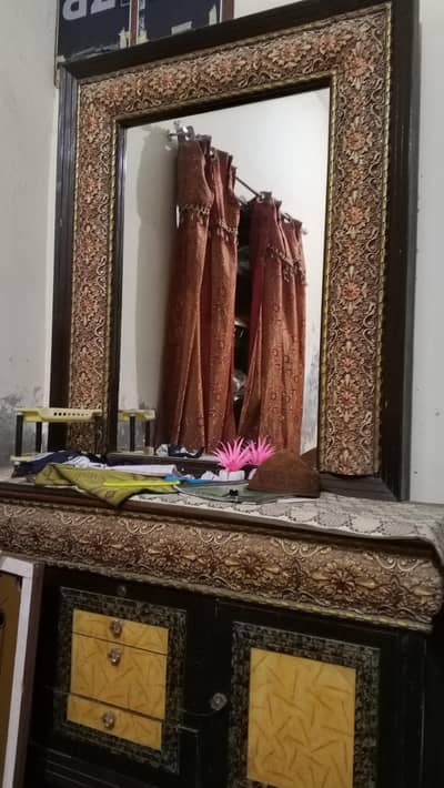 Dressing table for sale.