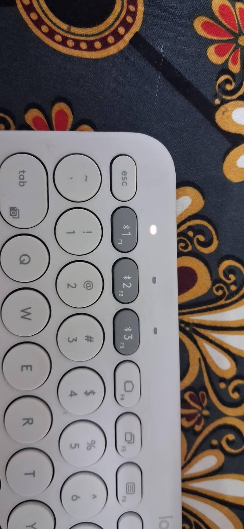 logitech K380 keyboard 2