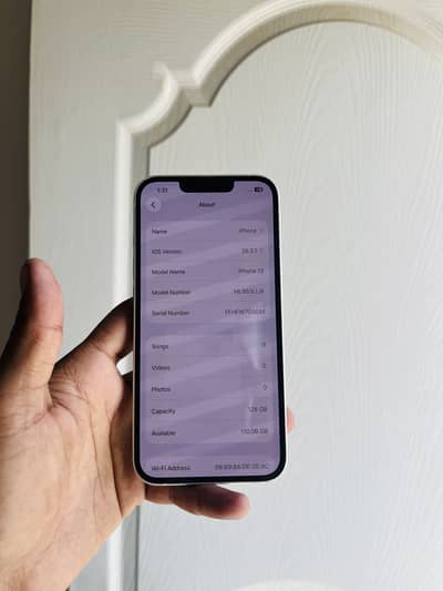 Apple iPhone 13