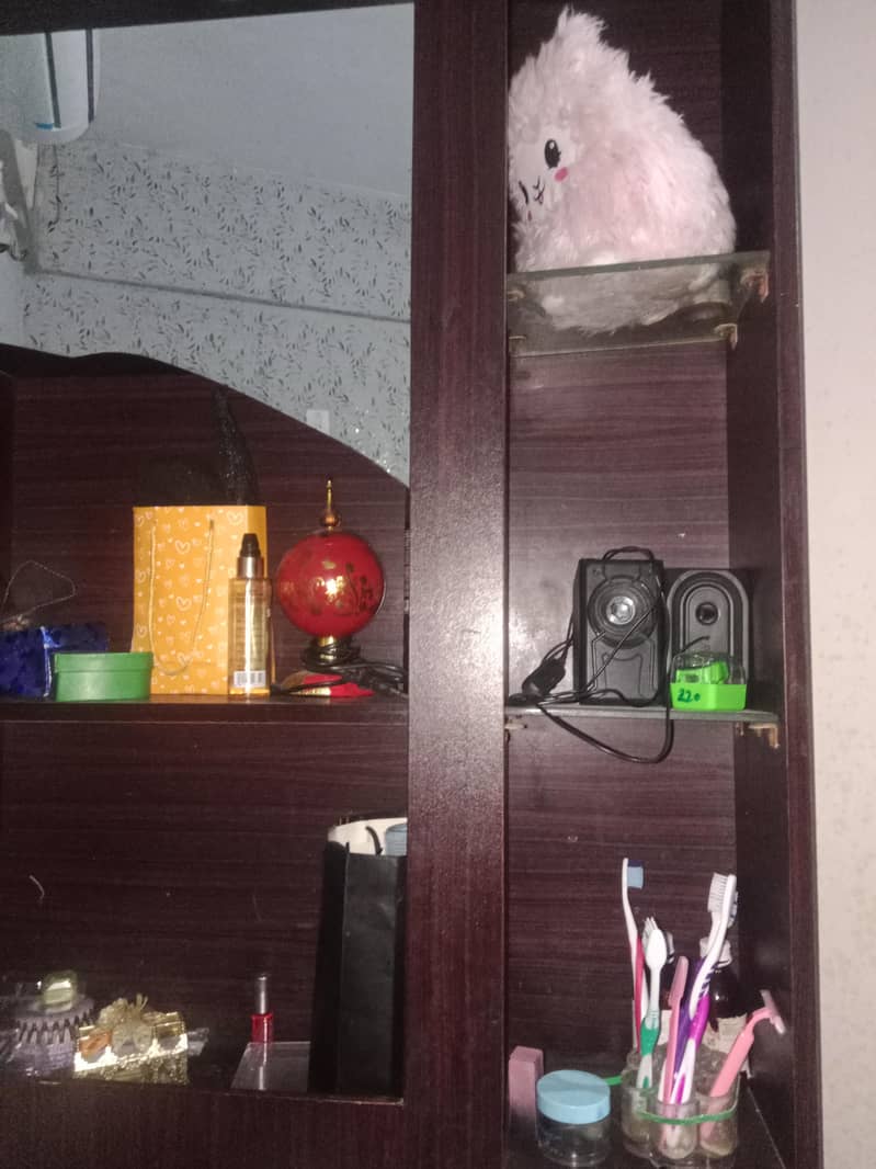dressing table for room 0