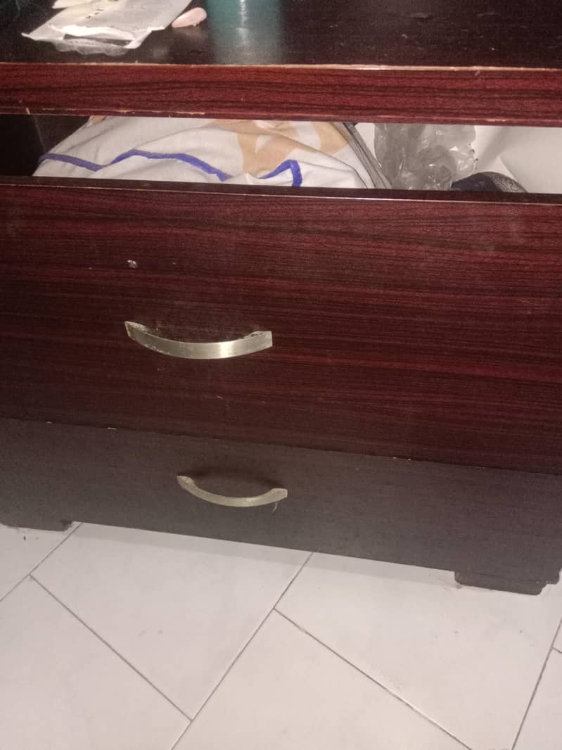 dressing table for room 1