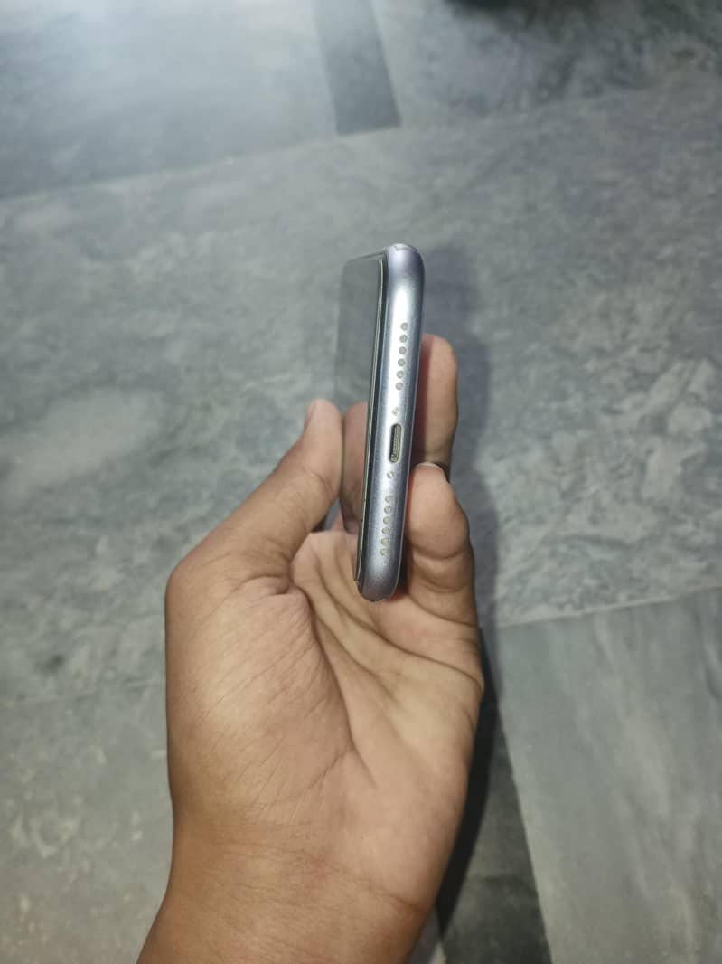 Apple iPhone 11 2