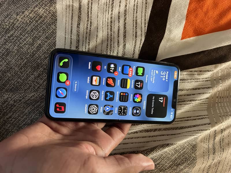 Apple iPhone 11 Pro Max 1