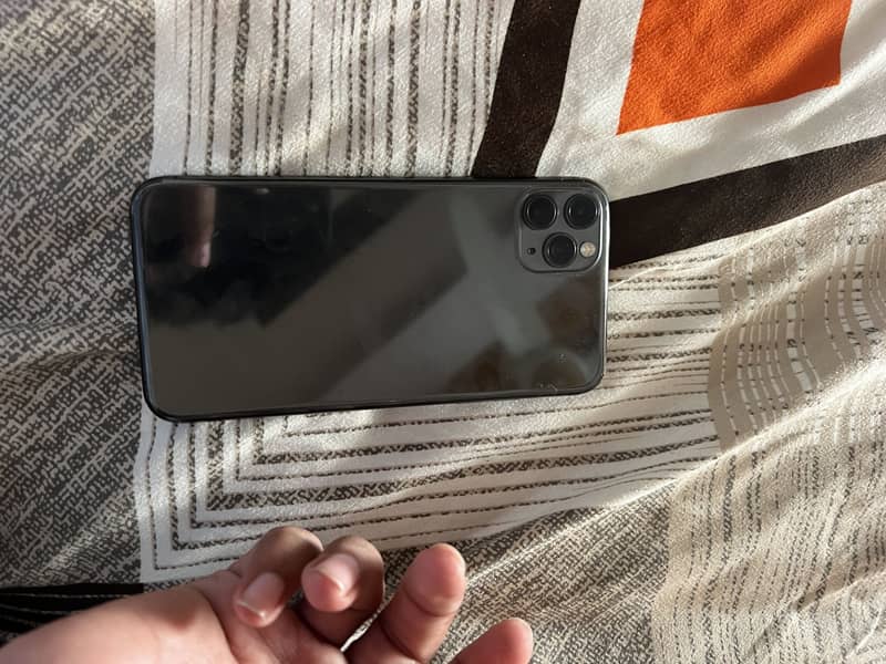 Apple iPhone 11 Pro Max 2