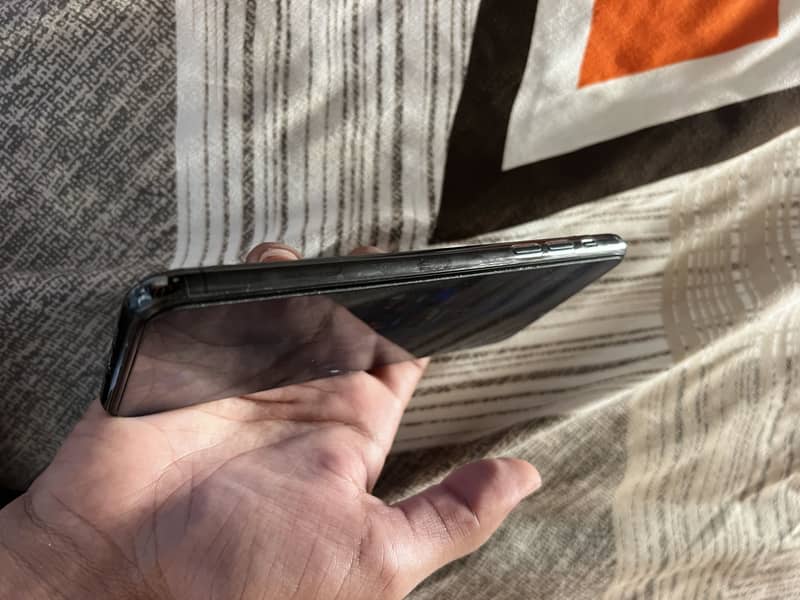 Apple iPhone 11 Pro Max 7