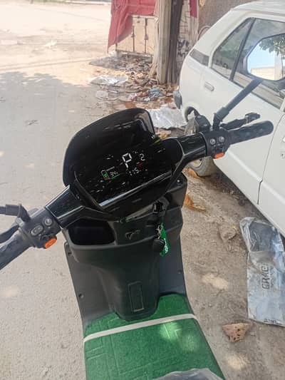 revoo A12 250 km used