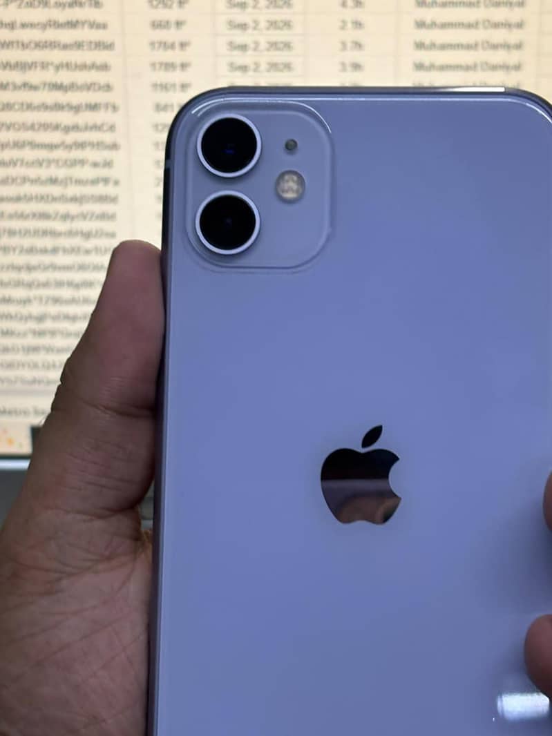 Apple iPhone 11 3