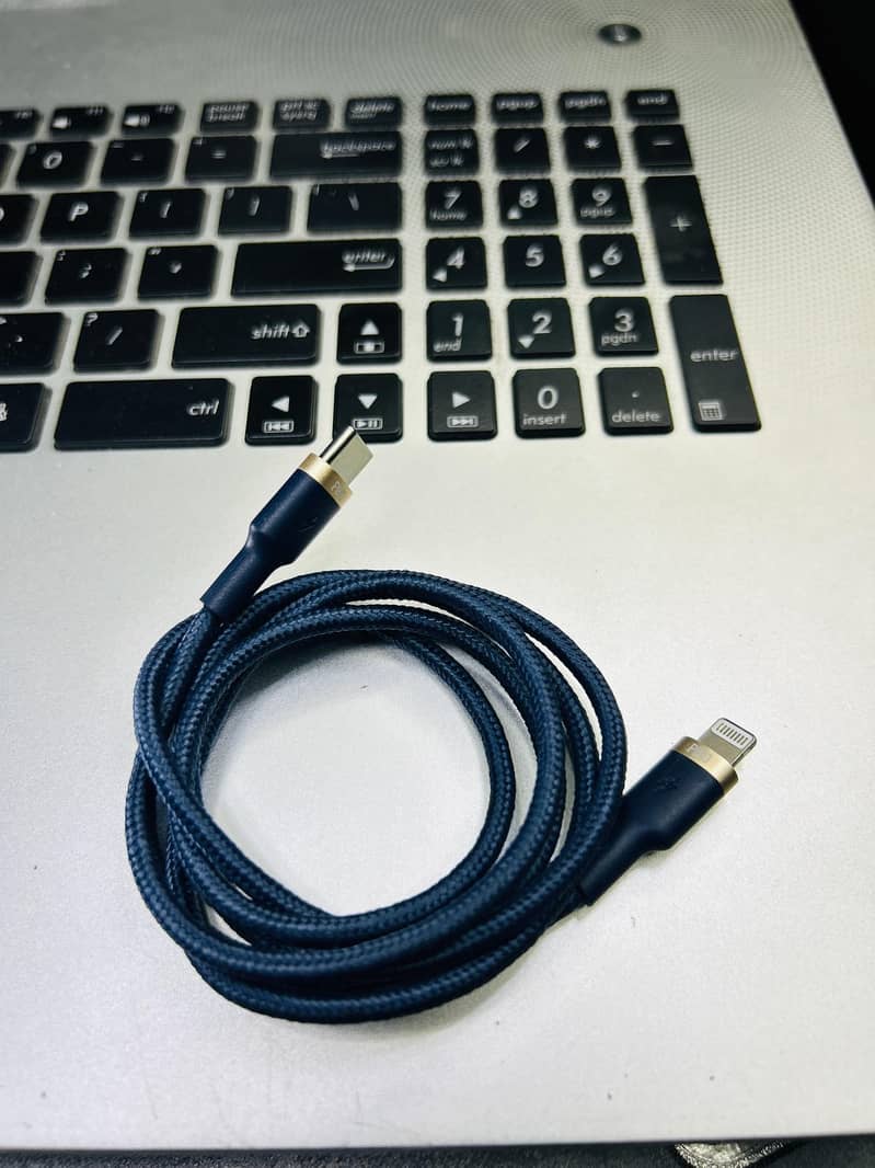 Original Data cables 4