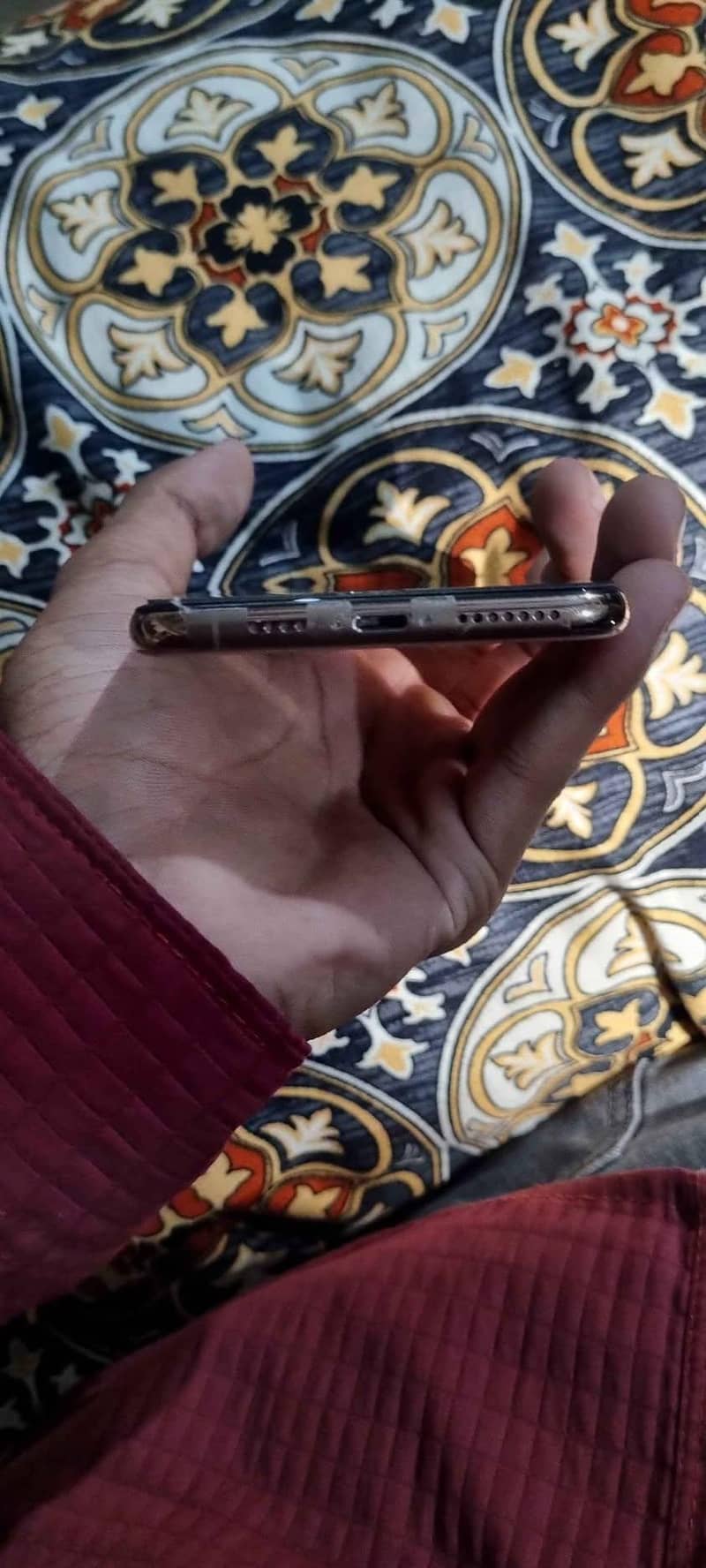 Apple iPhone XS Max 4