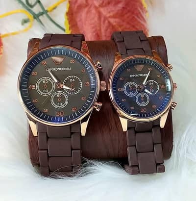 Couple watch free delivery all Pakistan
