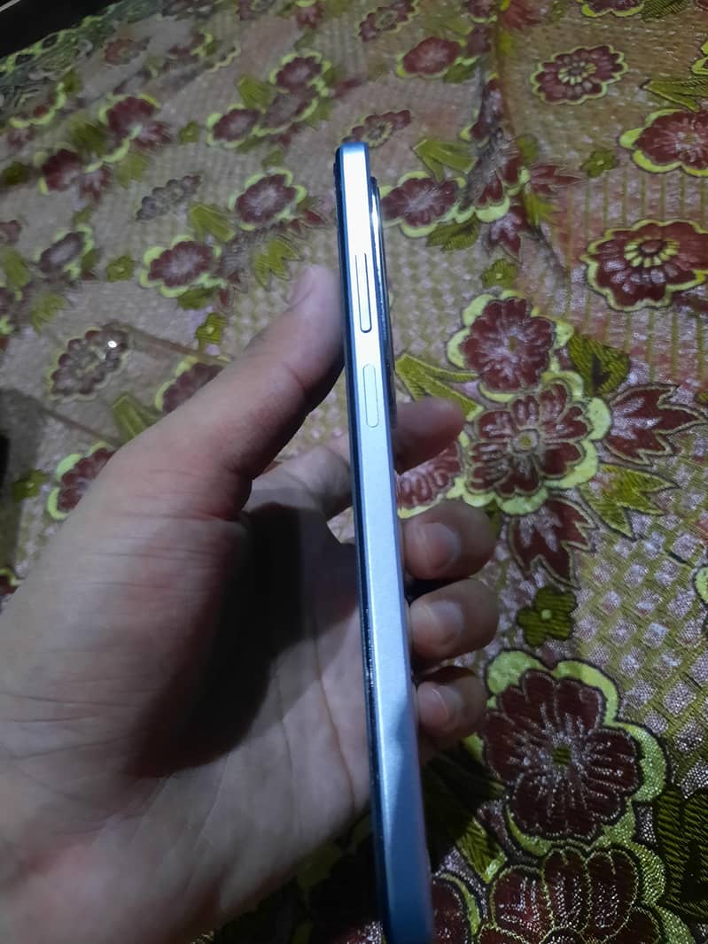 OPPO A60 6