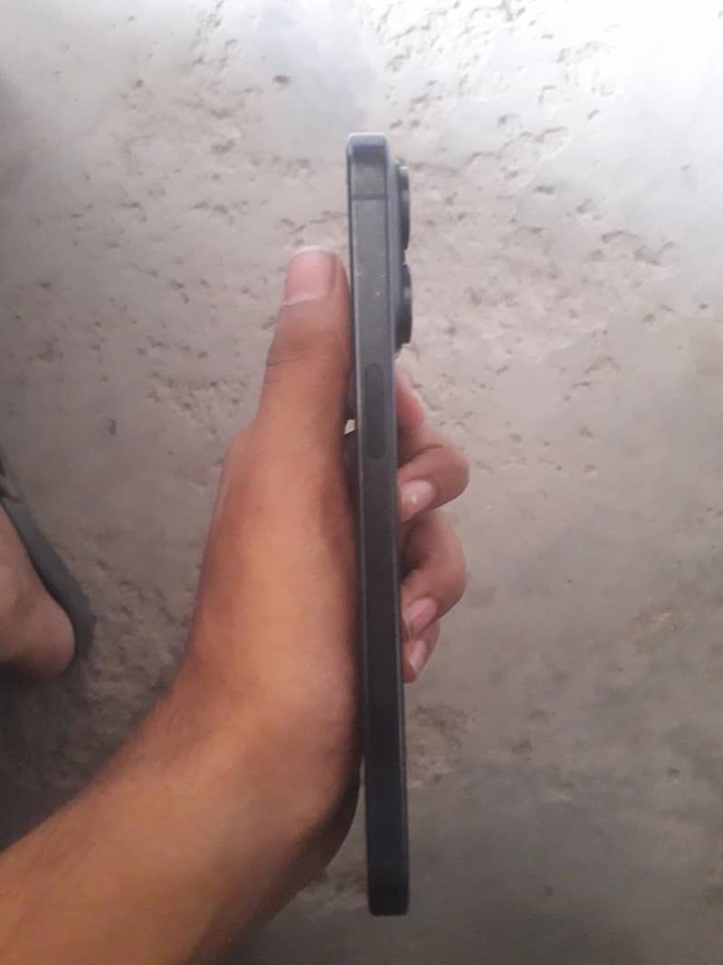 Apple iPhone 15 Pro Max 1