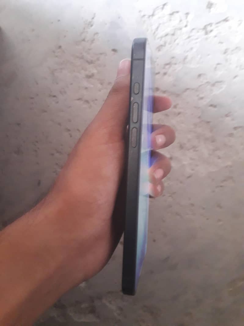 Apple iPhone 15 Pro Max 3