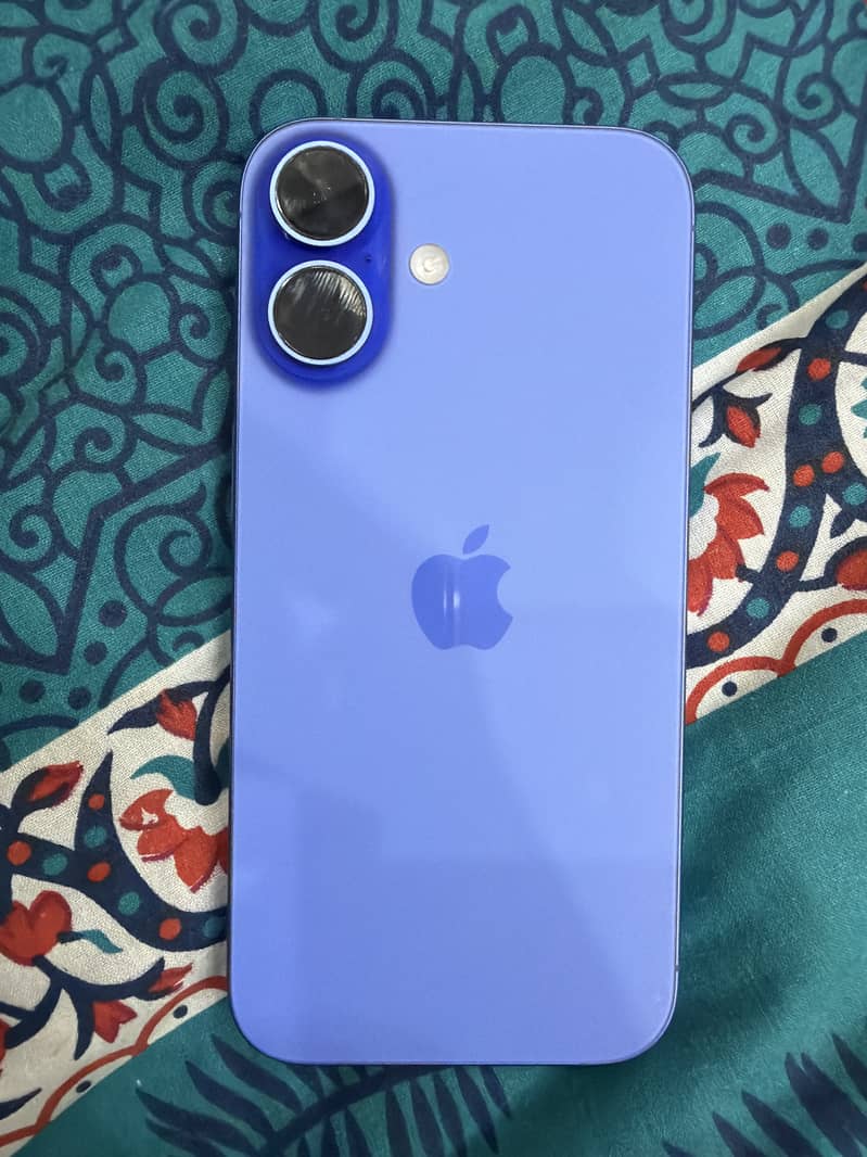 Apple iPhone 16 0