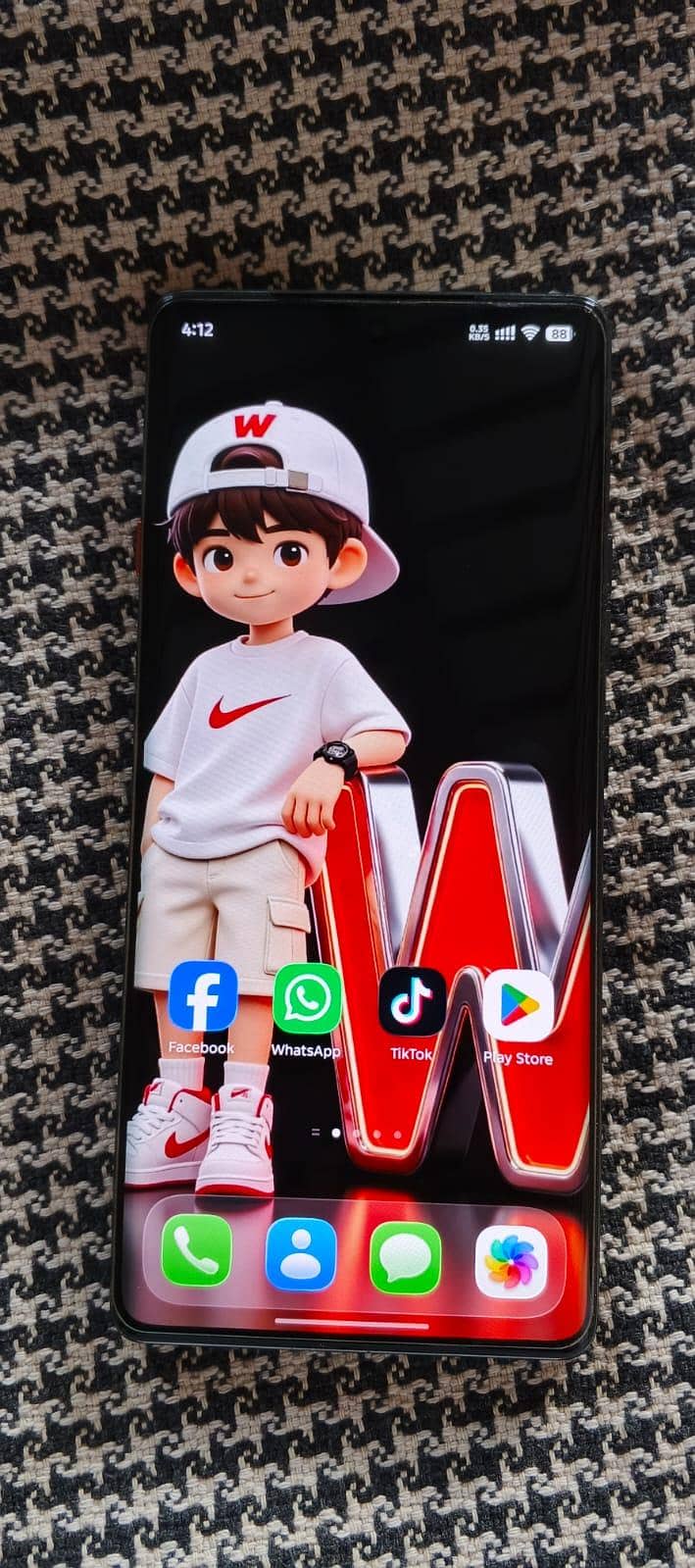 Tecno CAMON 40 Pro 4