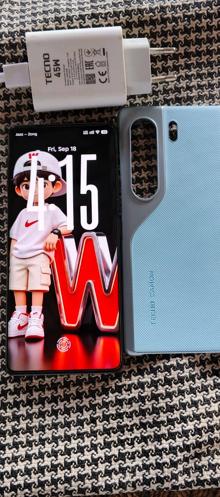 Tecno CAMON 40 Pro 6