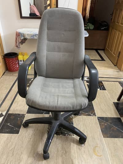 Revolving Office Chair For Sale Comfortable & Genuine Condition!