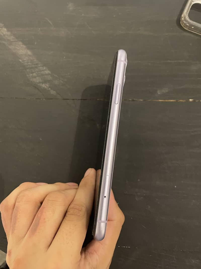 Apple iPhone 11 0