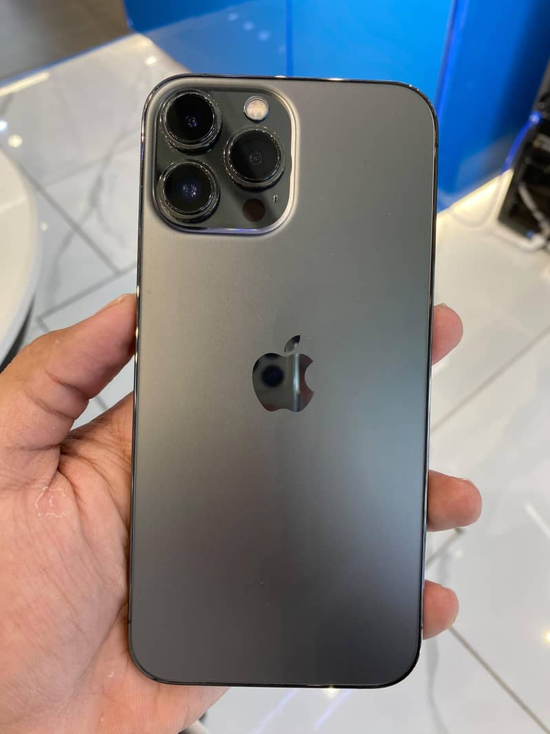 Apple iPhone 13 Pro Max 0