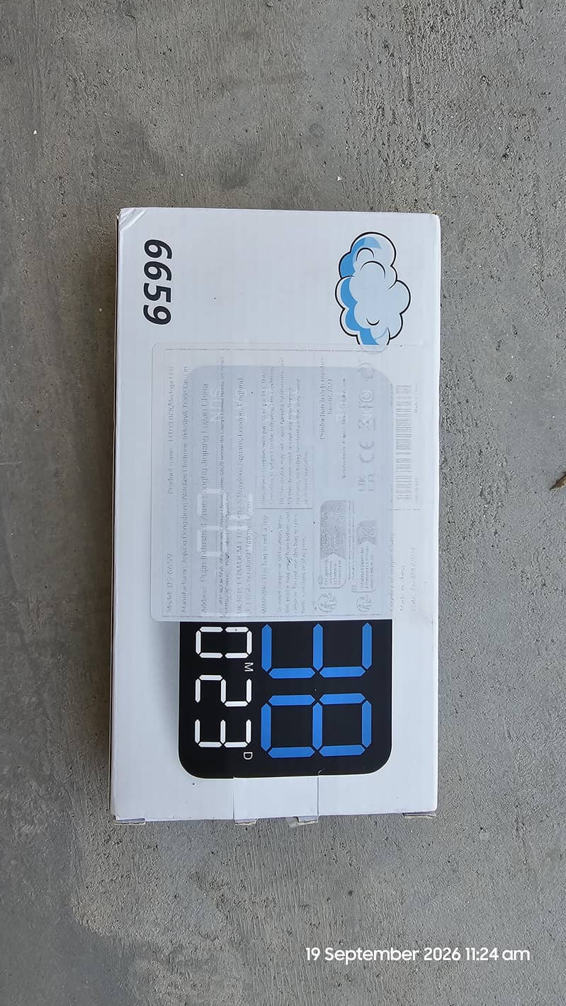 Large Modern Digital Wall clock Temp,Date,week display 3