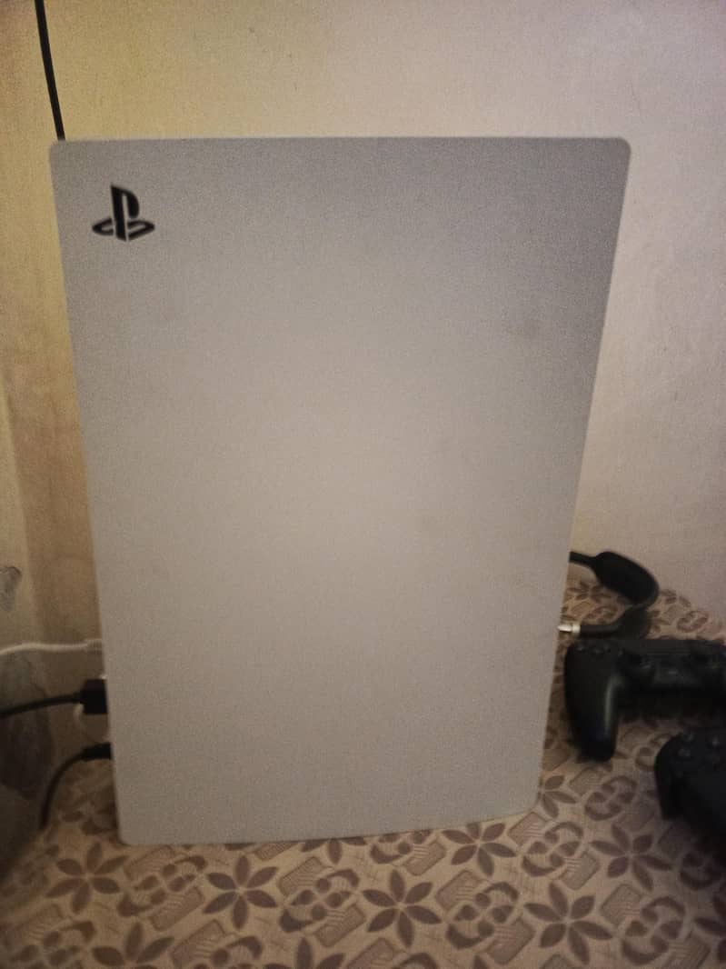 ps5 fat disc edition with two controller 2