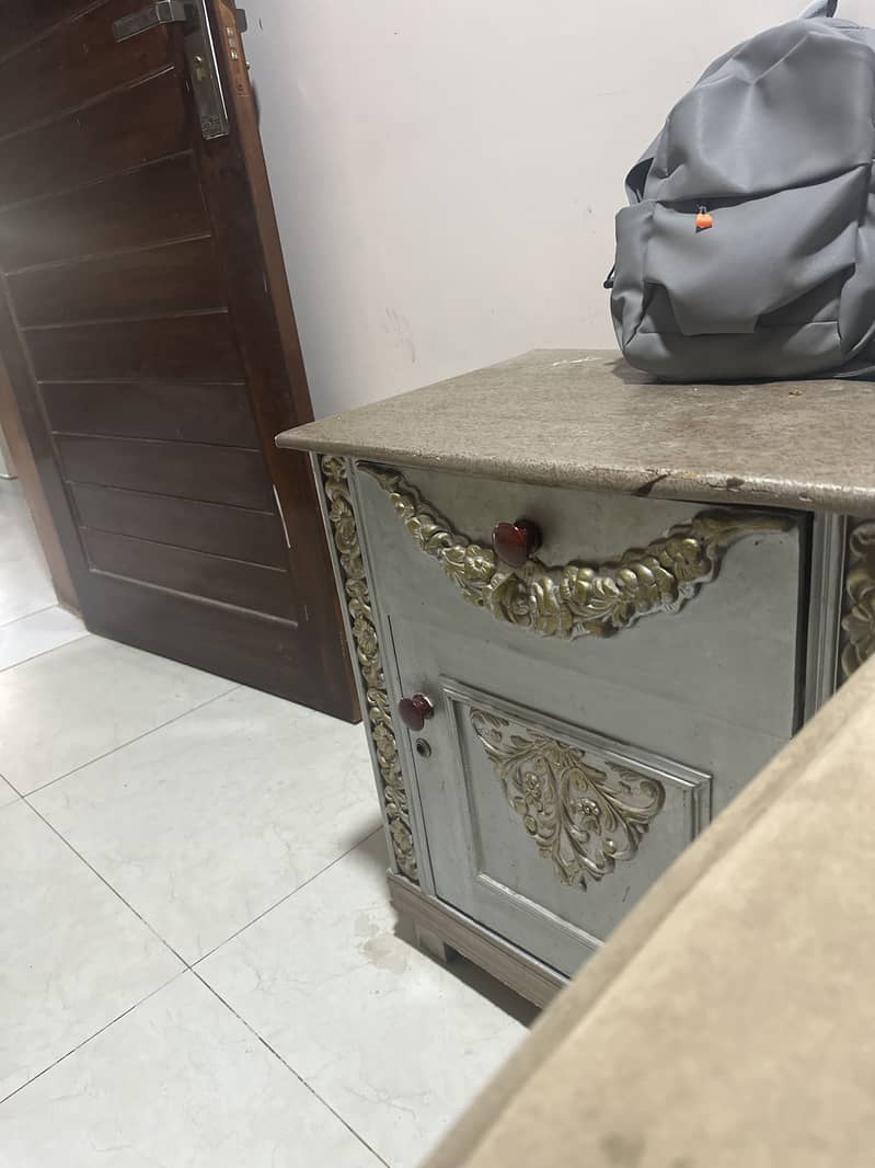 King sized bed set  with dressing table 4