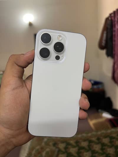 Apple iPhone 16 Pro