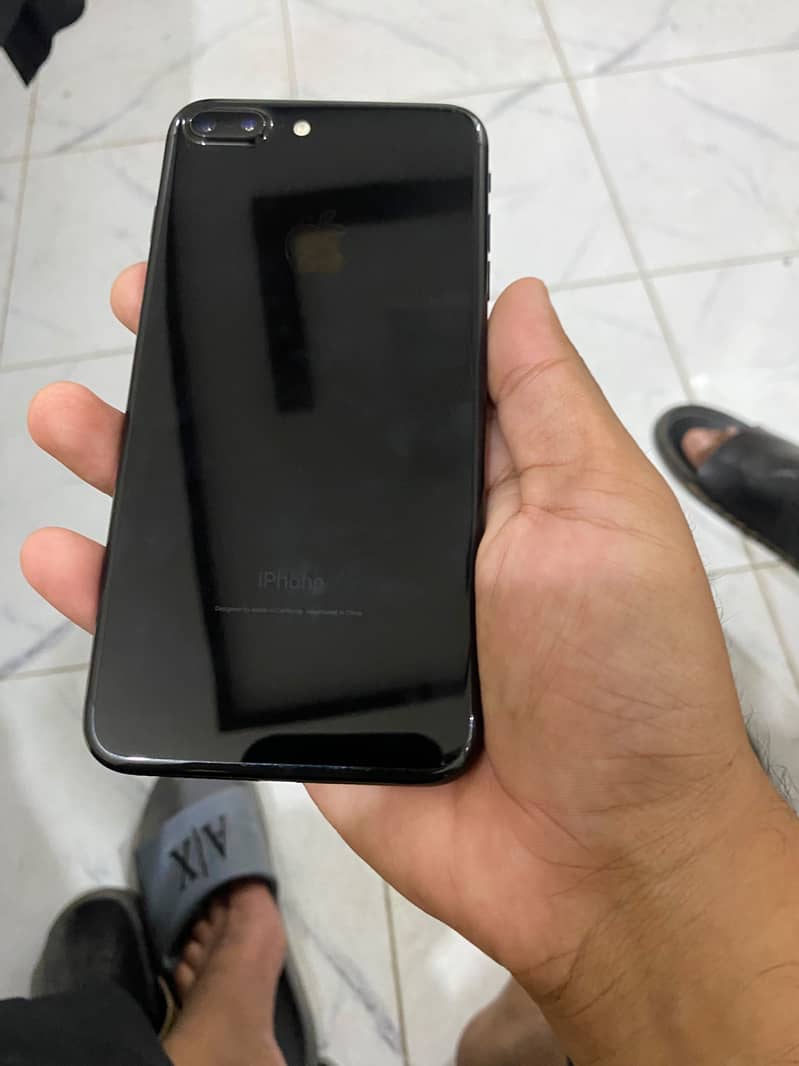 Apple iPhone 7 Plus 0