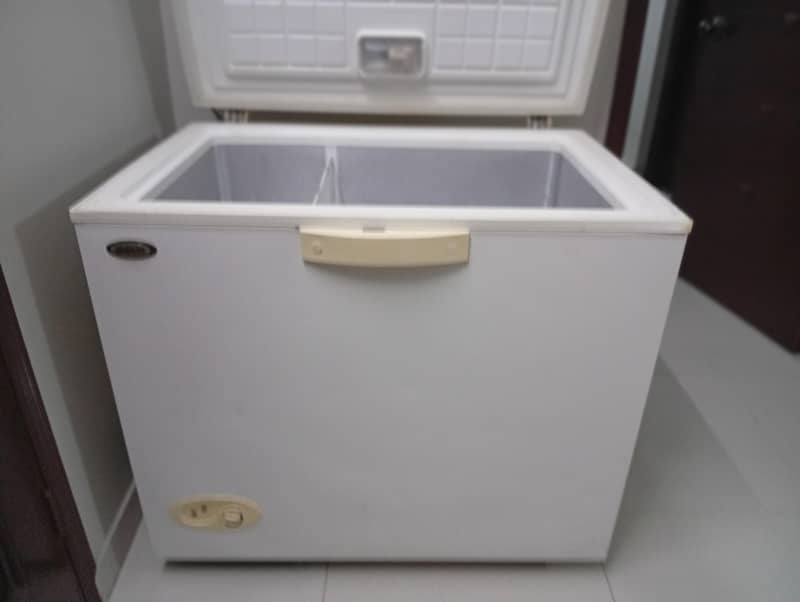 waves deep freezer 0