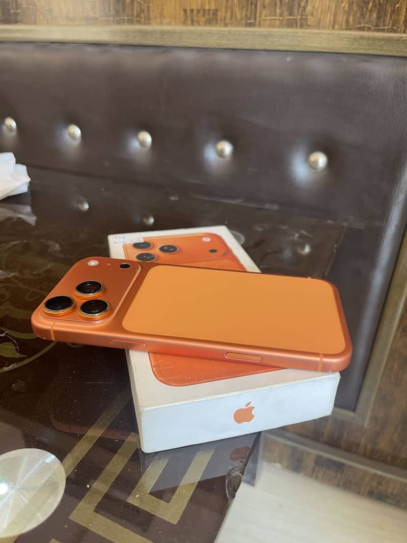 Apple iPhone 17 Pro Max 6